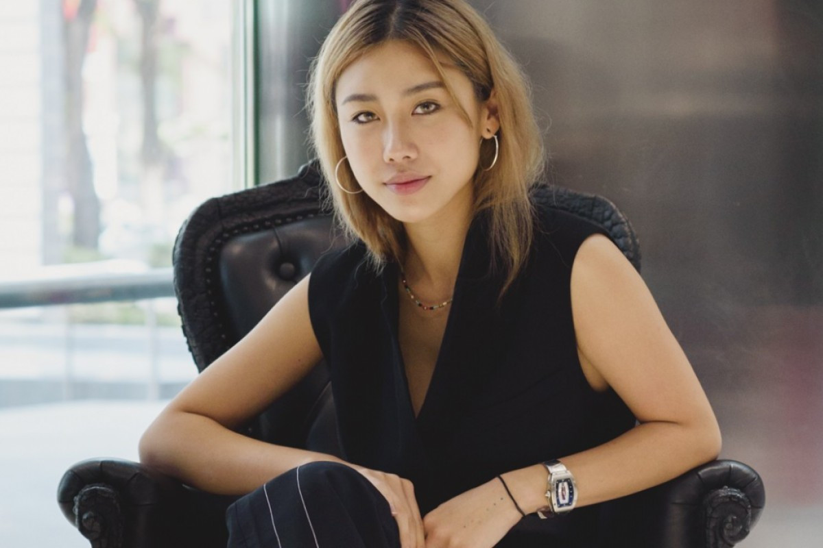 Cô nổi tiếng là một trong những rich kids đình đám khi luôn khoe những món thời trang hàng hiệu, túi xách đắt tiền trên mạng xã hội.