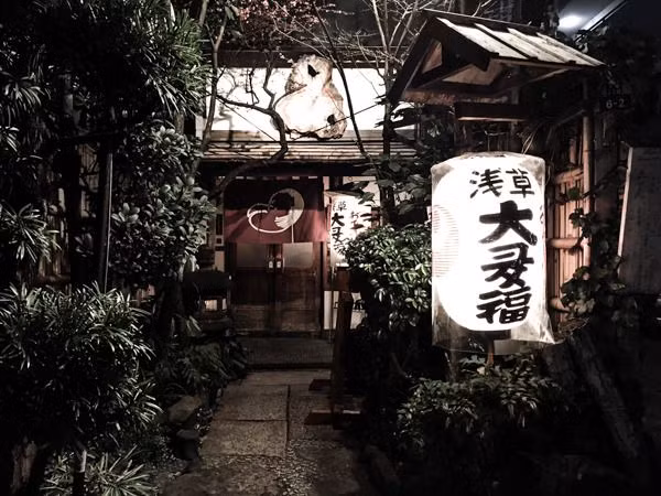 “Het hon” nha hang chuyen dun lai noi nuoc dung 75 nam van hut khach