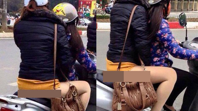 Dù phối với váy nhưng người mặc cũng nên chú ý tránh trường hợp lộ hàng không đáng có.