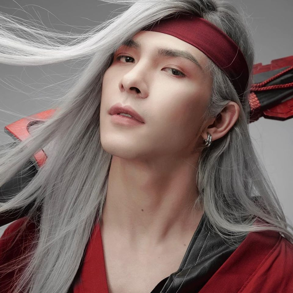 Denis Đặng tên thật là Đặng Trung Hiếu, sinh năm 1993. Anh được biết đến với vai trò giám đốc sáng tạo của một loạt MV đình đám như Mời Anh vào team em (Chi Pu), Màu nước mắt (Nguyễn Trần Trung Quân), Chị ngả em nâng (Bích Phương), Ghen (Min – Erik), Ai cần ai (bảo Anh),…