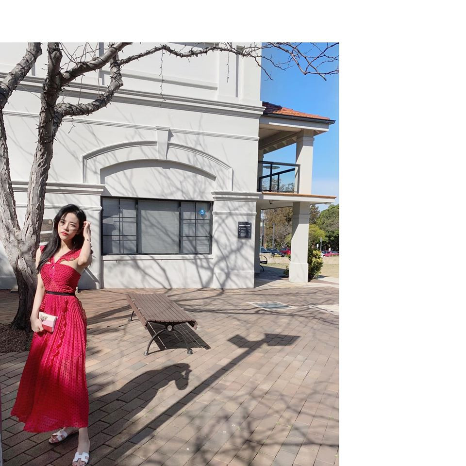 Cách ăn mặc sành điệu của em chồng Đông Nhi nhận được không ngớt lời khen từ bạn bè, người thân.