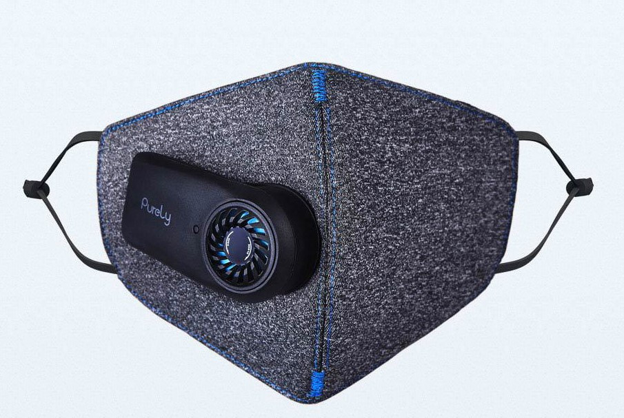 Theo khảo sát của Kiến Thức, trên thị trường có nhiều loại khẩu trang chống bụi khác nhau để đối phó với không khí Hà Nội ô nhiễm nặng. Điển hình là khẩu trang Xiaomi có tính thẩm mỹ cao, thiết kế hiện đại trẻ trung, hầu hết đều có thể chống bụi mịn cỡ PM2.5 thu hút khá đông người tiêu dùng.