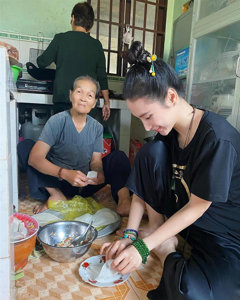 Angela Phuong Trinh khoe cuoc song binh di khi tro ve que noi-Hinh-5