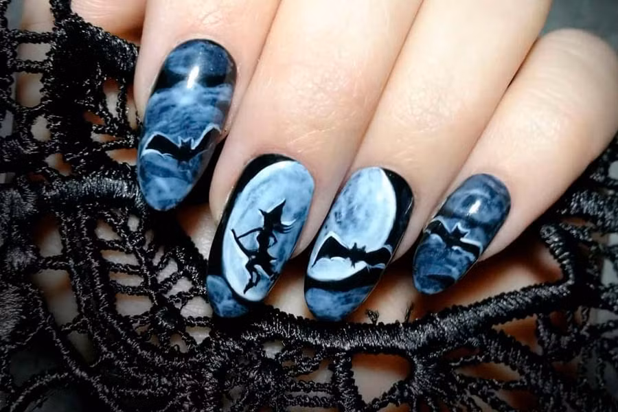 Các mẫu nail đầy ma mị và thời thượng dịp Halloween sẽ cho bạn một trải nghiệm cực kì thú vị.