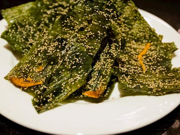 Kaipen là một đặc sản của Lào được làm từ tảo xanh nước ngọt thu hoạch từ sông Mê Kông ở phía bắc Lào. Sau khi rửa sạch, tảo được ép thành những tờ mỏng sau đó tẩm ướp với tỏi và hạt vừng, trước khi được phơi nắng đến khi khô. Khi dùng, người ta đem đi chiên vàng giòn và ăn với jaew bong, một loại nước chấm kết hợp giữa ớt nướng và miếng da trâu mỏng.