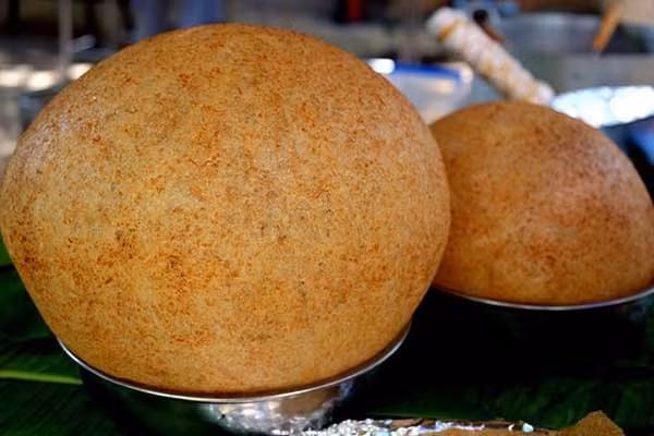 Có lẽ, bản thân loại đặc sản dân dã dễ làm này đã phù hợp với văn hóa vùng miền như một món ăn chơi, dễ ăn, dễ chế biến và được nhiều người thích thú khi thưởng thức.