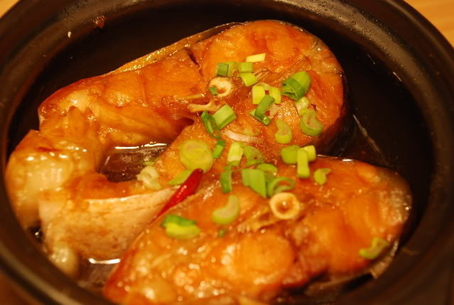 Cá bông lau kho nghệ: cá bông lau, thịt giò heo, nghệ, hành, tiêu, đường, dầu ăn gia vị vừa đủ kho ăn. Công dụng: kiện tỳ thông bổ khí huyết… Thích hợp với sản phụ sau sinh thiếu sữa, tỳ vị hư ăn kém, mệt mỏi gầy sút, khí huyết hư.