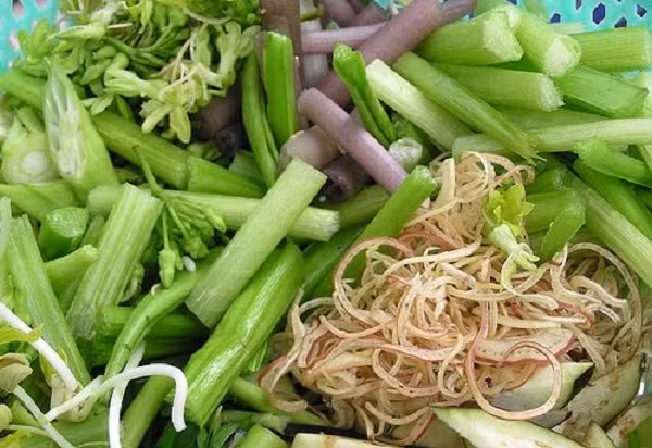 Cá bông lau nấu rau cần: cá bông lau, cà chua, rau cần, thì là, rau ngổ, mùi tàu, gia vị vừa đủ nấu canh nhúng rau diếp ăn nóng. Công dụng: bổ khí dưỡng huyết, sinh tân dịch… Trị chứng thiếu máu ở người già, trí nhớ giảm, gầy sút khó lên cân, ngăn ngừa tim mạch huyết áp...