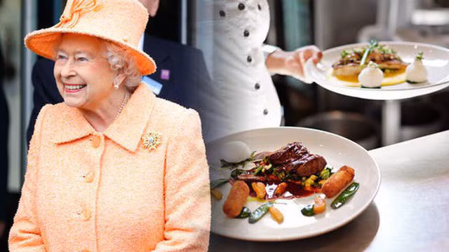Vào bữa tối, Nữ hoàng Anh thường thích các món nhẹ nhàng như cá nướng với rau và salad. Rau đều được lấy từ trang trại của bà, như là đào trồng ở lâu đài Windsor hay thịt phi lê bò từ Sandringham và Balmoral. Ảnh: Internet.