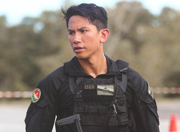 Vẻ nam tính và thân hình chuẩn 6 múi của chàng Hoàng tử Brunei khiến bao cô gái mê mẩn. Ảnh: Internet. Video "Bí quyết làm đẹp của sao Việt". Nguồn: VTC.