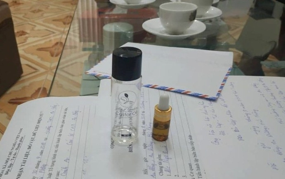 2 hoc sinh Hai Phong ngo doc nghi uong tinh dau la la chat nguy hai gi?