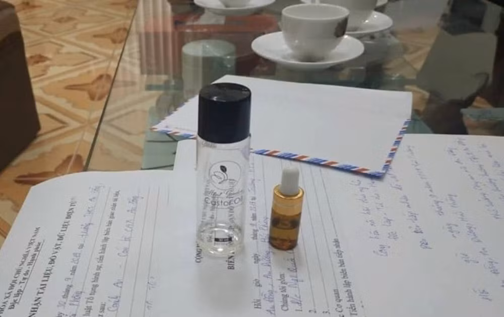 2 hoc sinh Hai Phong ngo doc nghi uong tinh dau la la chat nguy hai gi?