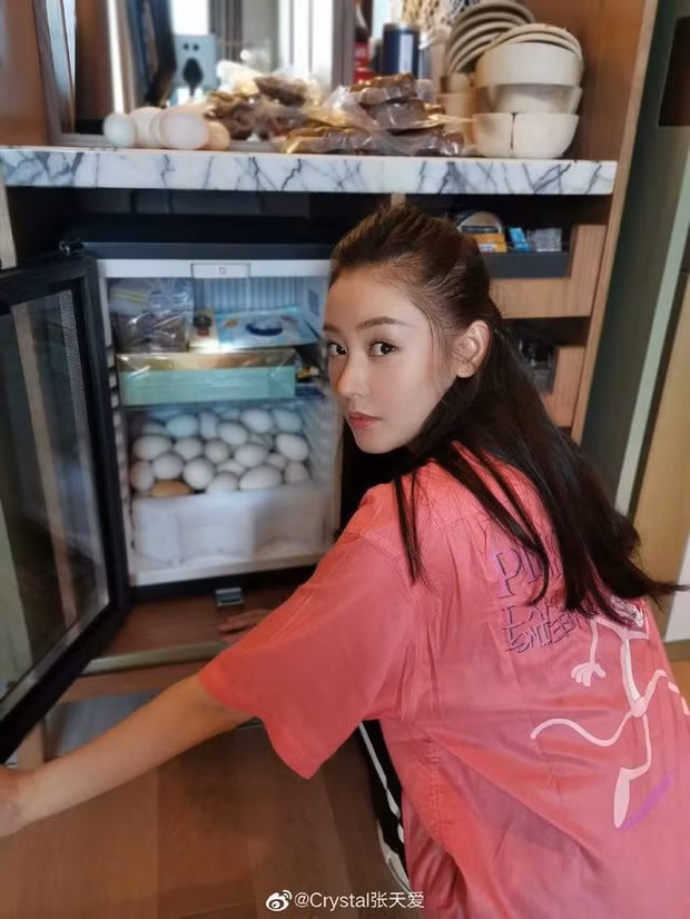 Trứng cũng cung cấp lượng chất đạm nhất định cho cơ thể, thúc đẩy sự định hình cơ bắp. Bạn nên ăn trứng luộc thay vì trứng rán hay trứng muối.