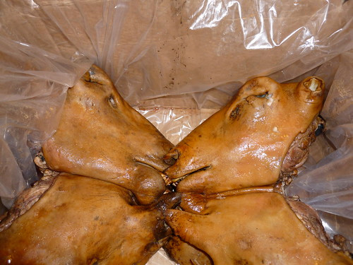 Ngày nay, chỉ cừu non và cừu chỉ định nuôi lấy thịt mới được dùng để chế biến Smalahove. Dẫu món ăn là niềm tự hào của người dân Na Uy nhưng không ít du khách sợ khóc thét khi mới nhìn thấy món ăn này. Ảnh: Internet. Video "Chế biến món ngon từ nấm đông cô". Nguồn" VTC.