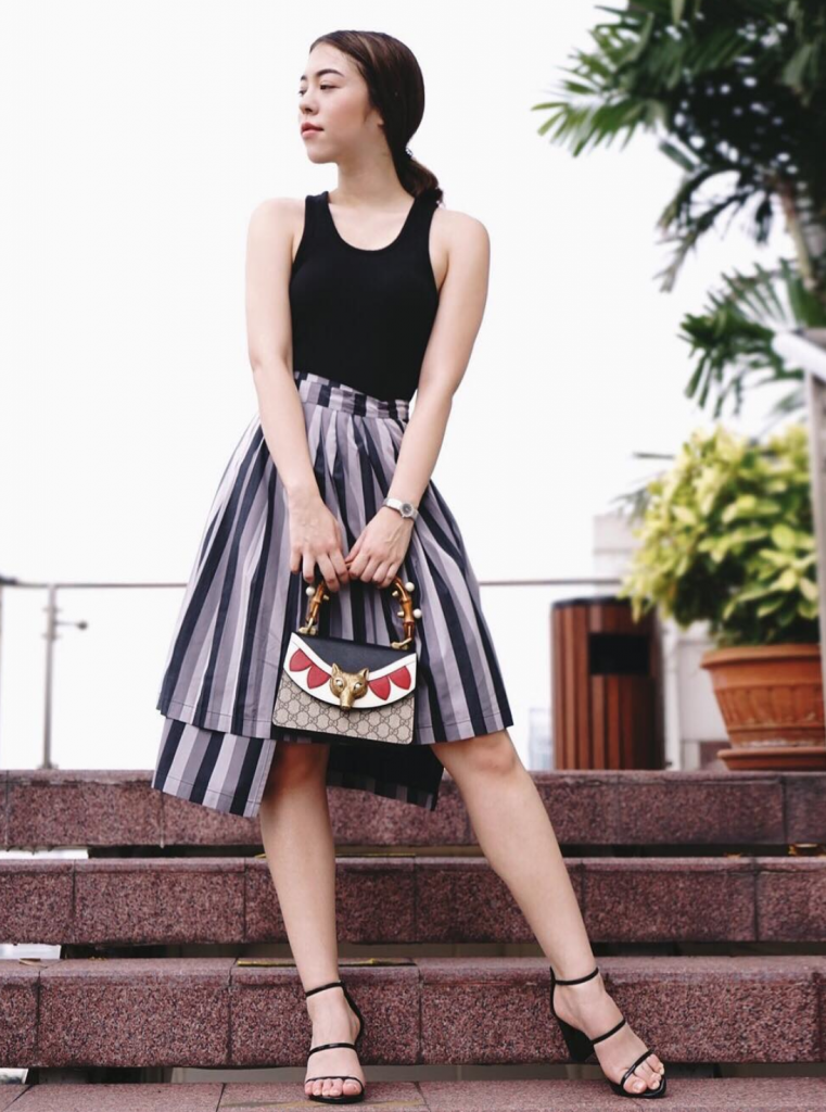 Chỉ mới 26 tuổi nhưng Pimpisa Chirathivat đã có cuộc sống vô cùng xa hoa cùng cách ăn mặc sang chảnh. Điều này được thể hiện khá rõ trên Instagram cá nhân của cô nàng.