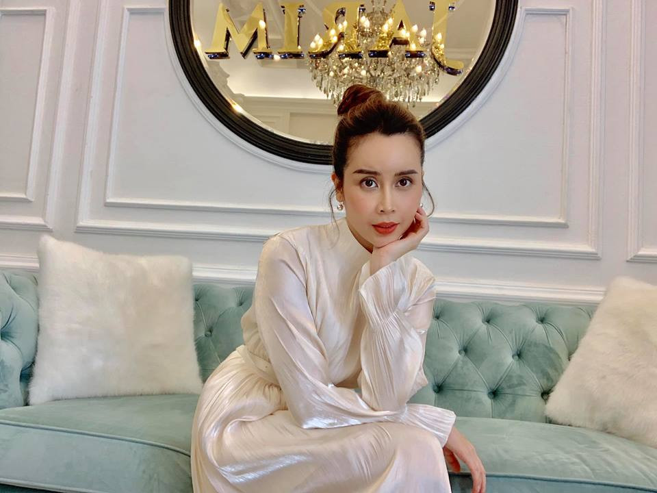 Bởi vì khi đẹp lên, thì bản thân cô tự tin, làm mọi điều dễ dàng hơn, cơ hội và thành công cũng dễ đến với mình.