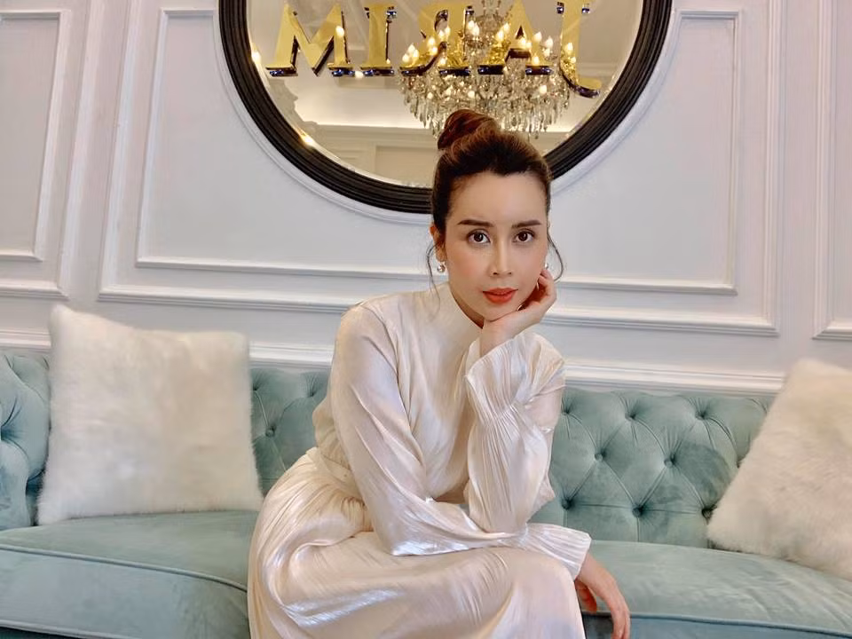 Bởi vì khi đẹp lên, thì bản thân cô tự tin, làm mọi điều dễ dàng hơn, cơ hội và thành công cũng dễ đến với mình.