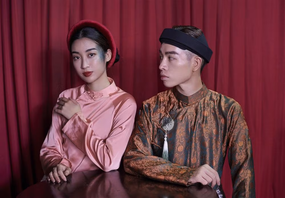  Thị Nở trong "Hết thương cạn nhớ" phiên bản 2019 do Đỗ Mỹ Linh đảm nhận luộm thuộm và khác hẳn cô thường ngày nhưng không quá xấu xí như hình tượng gốc. Ngoài vết bớt ở một bên mặt thì nhân vật này được khen xinh đẹp hơn nhiều so với nguyên tác.