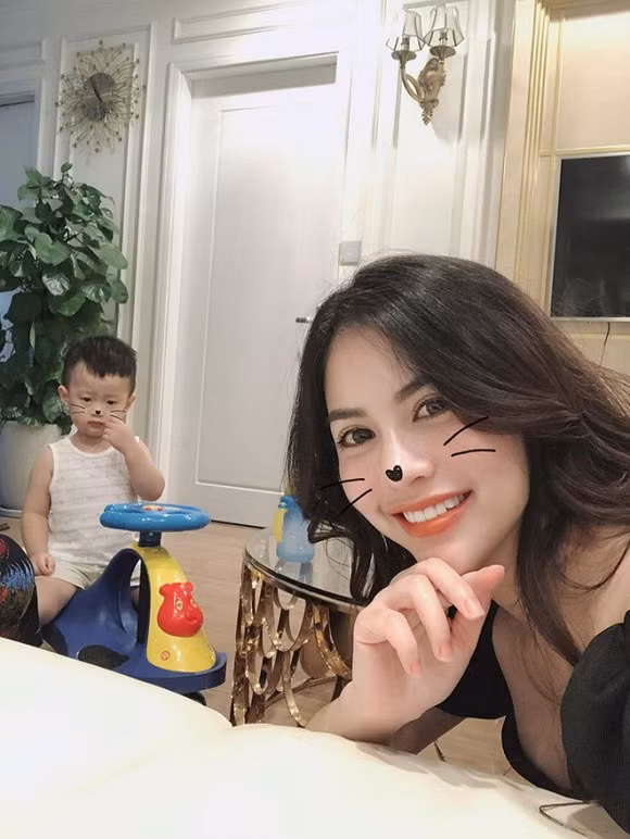 Cuoc song cua vo thu hai va con trai Viet Anh gio ra sao?-Hinh-2