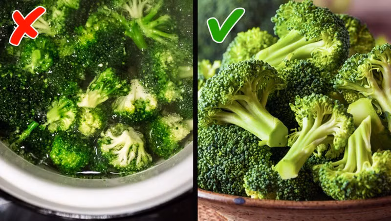 Bạn nên ăn sống súp lơ xanh, bởi luộc hoặc chiên sẽ làm mất vitamin C, diệp lục, chất chống oxy hóa và các hợp chất chống ung thư cần thiết cho cơ thể có trong súp lơ xanh. Nếu không thể ăn sống hãy hấp chín để súp lơ không bị mất đi quá nhiều chất dinh dưỡng.