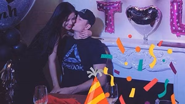 Tình cũ Lâm Tây tên đầy đủ là Võ Thị Thương, cô sinh ra và lớn lên ở Thái Hòa, Nghệ An và là cựu sinh viên của trường Đại học Văn hóa Nghệ thuật quân đội. Tuy nhiên, cô và thủ môn Lâm Tây đã chia tay hồi tháng 9/2018.