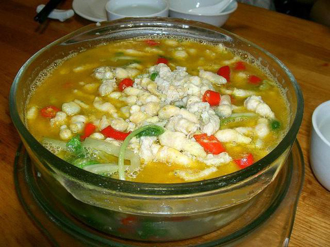 Những con sâu được chế biến rất kỳ công và làm ra đủ món ăn ngon như sâu xào trứng, sâu rán giòn, sâu nấu canh cải thảo... Theo người Giang Tô thì món ăn này ngon và có rất nhiều dinh dưỡng tốt cho sức khỏe.