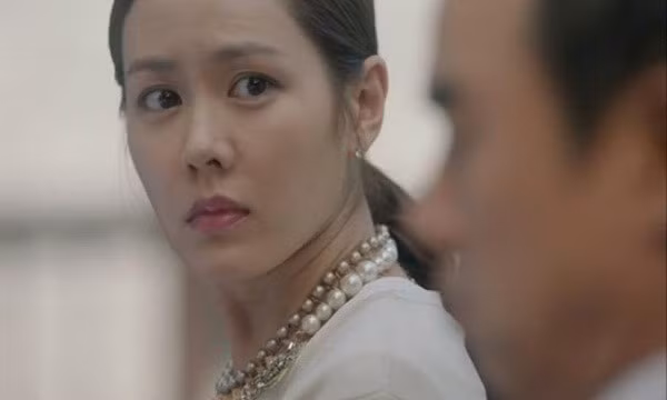 Nuoc mat cua nang dau bi bo chong “hanh” khung khiep hon ca me chong