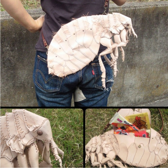 Gần đây, hai nghệ sĩ Nhật đã sáng tạo nên những mẫu túi xách hình rết bọ và côn trùng chân thật khiến người xem nổi da gà.