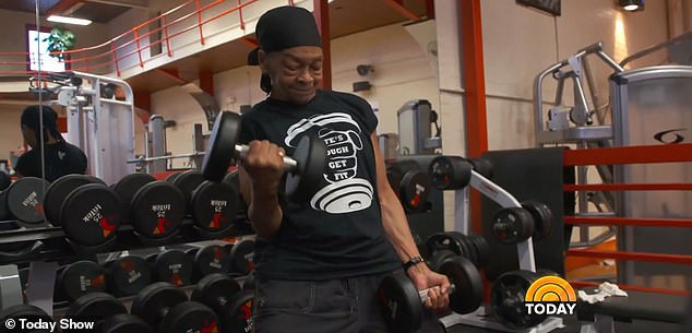 Dot nhap trai phep, thanh nien nhan ket dang tu cu ba 82 tuoi-Hinh-3