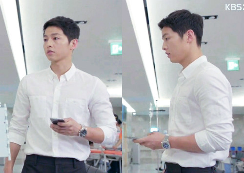 Vẻ ngoài thư sinh và dễ thương của anh khi diện sơ mi trắng trông chẳng khác gì một hot boy trường học.