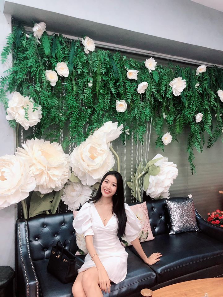 Phong cách thời trang của cô cũng được đánh giá cao vì mang tính ổn định và thanh nhã.