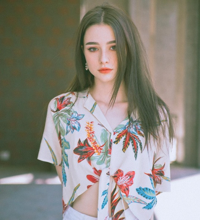 Nhiều người đồn nhau rằng, từ khi sinh ra các cô gái Ukraine đã được mẹ mình truyền cho những bí quyết riêng để duy trì vẻ đẹp của mình.