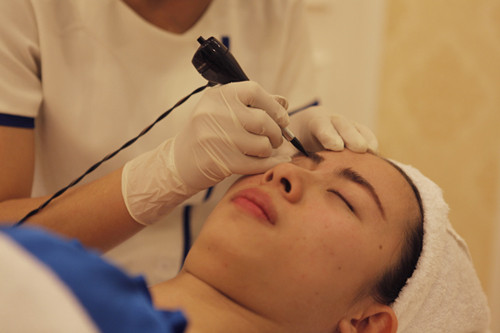 Ly do khong ngo khien nguoi phu nu tu vong sau khi xam long may-Hinh-2