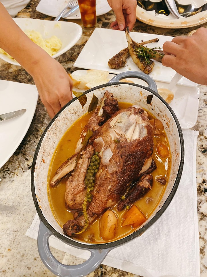 Hoc vo ca si Dang Khoi lam mon ga ham ruou vang “ngon tuyet cu meo”-Hinh-5