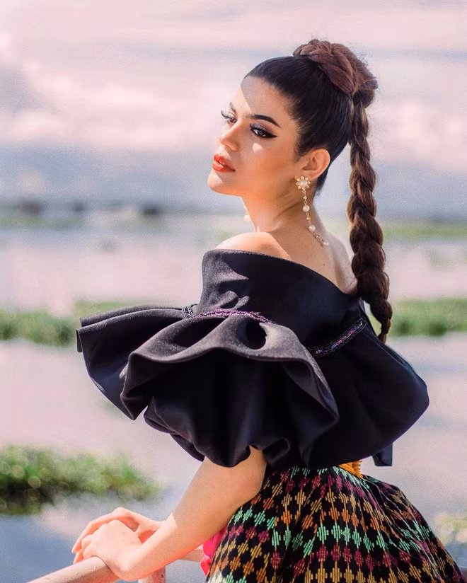 Vẻ đẹp sắc sảo của người đẹp lai hai dòng máu.