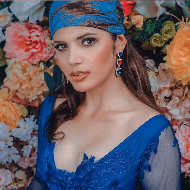 Những hình ảnh diện trang phục gợi cảm khoe vóc dáng nóng bỏng của mỹ nhân sẽ đồng hành cùng đoàn thể thao Việt Nam tại lễ khai mạc SEA Games 30 luôn nhận được lượt yêu thích “khủng”.