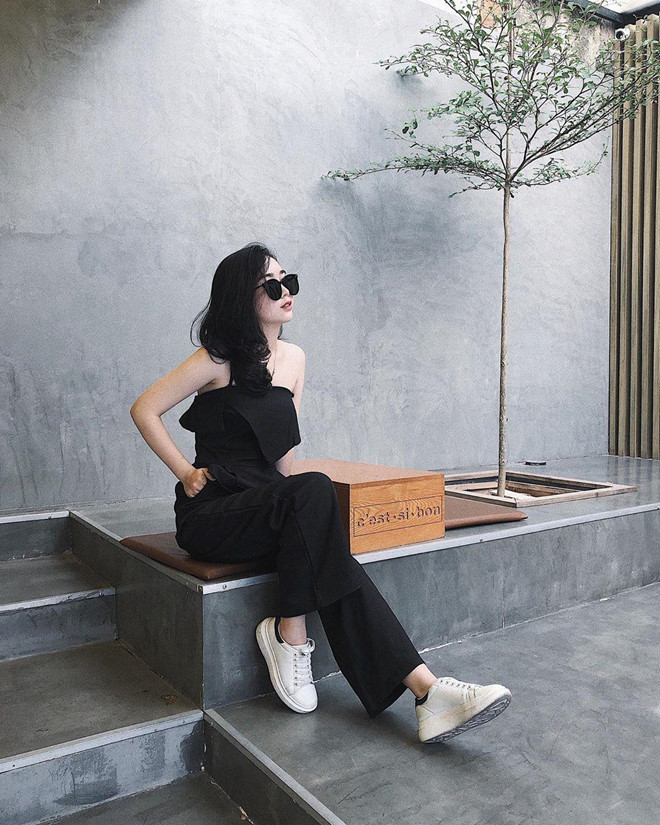 Xinh xắn và có gu thời trang sành điệu, Hà Trang hiện thu hút hơn 50.000 lượt theo dõi trên Instagram.