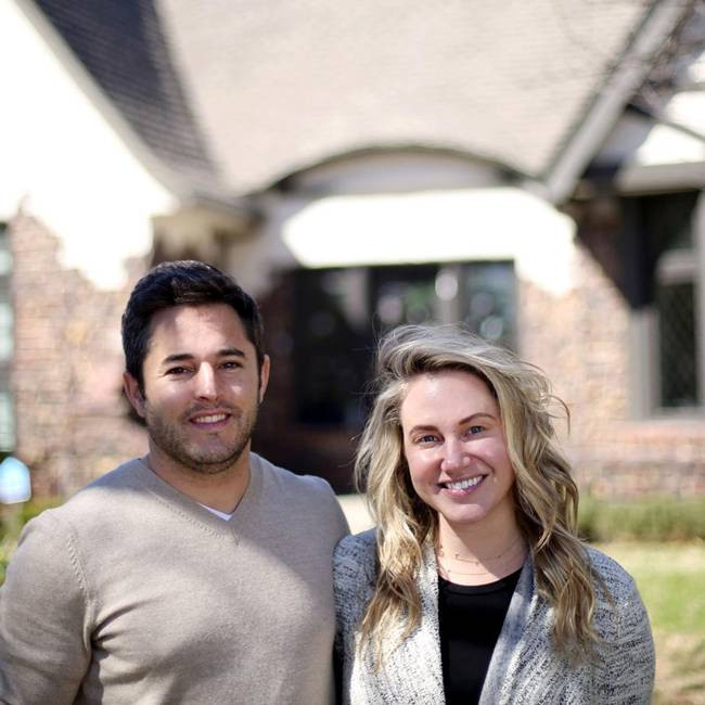 Sáng kiến này tiếp tục mở rộng tìm kiếm 250 người khác đến Tulsa sống trong năm 2020. Hình ảnh chụp 2 người chuyển từ Los Angeles, Mỹ đến Tulsa sinh sống.