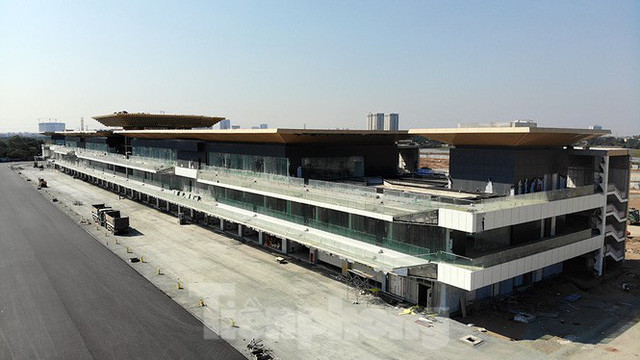 Nhà điều hành là hạng mục quan trọng nhất của dự án, nơi đây được liên đoàn ô tô quốc tế F.I.A đặt trụ sở.