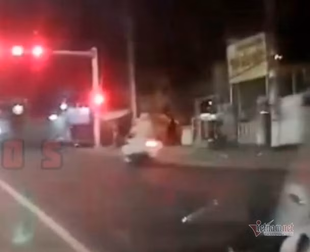 Nghi CSGT truy duoi lam chet thieu nien 16 tuoi: Nhan chung noi gi?