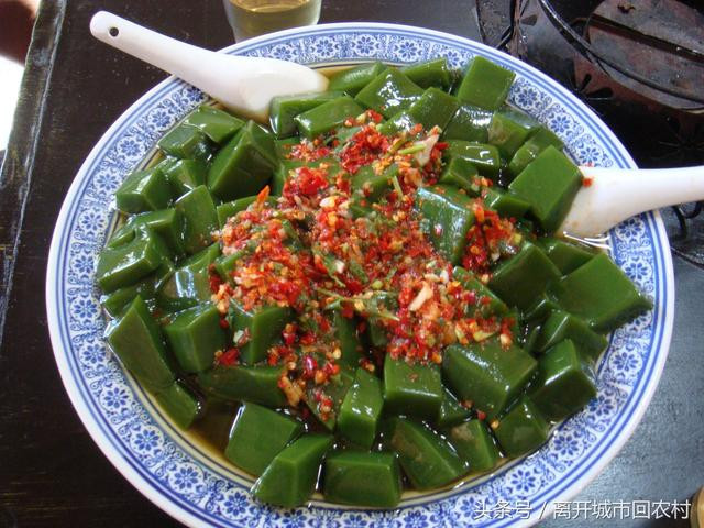 Tùy theo khẩu vị của từng người, họ có thể để lạnh rồi ăn cùng với các loại nước sốt riêng hoặc đem chiên giòn.