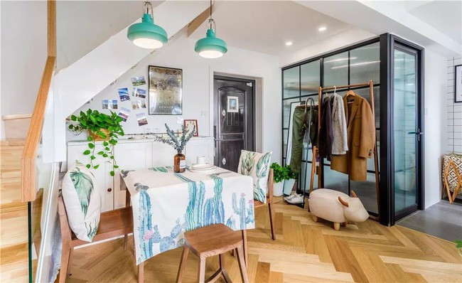 Mẫu nhà phố 2 tầng phong cách Bắc Âu đẹp lung linh đầy cá tính - Hình 2 Mau nha pho 2 tang phong cach Bac Au dep lung linh day ca tinh-Hinh-2