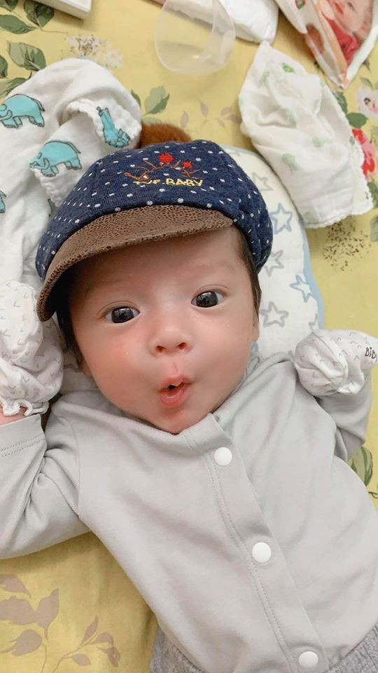 "Miệng huýt sáo vang".