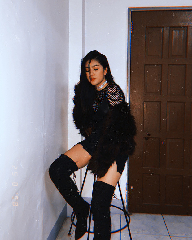 Nàng tiểu thư nhà giàu này sở hữu phong cách thời trang sang chảnh, cá tính.