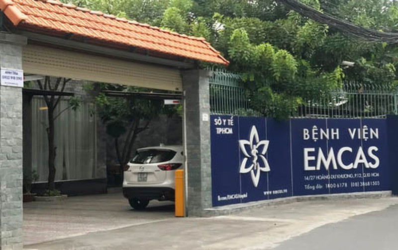 Cap doi TMV Sophie International, VTM EMCAS hut mo bung cho nu khach mang thai 2 thang