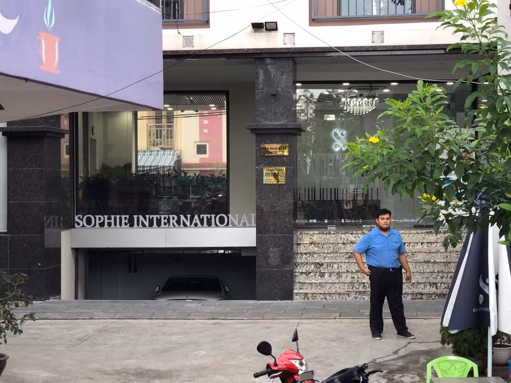 Cap doi TMV Sophie International, VTM EMCAS hut mo bung cho nu khach mang thai 2 thang-Hinh-2