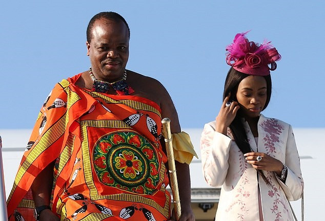 Ong vua nuoc ngheo lot top hoang gia giau nhat va nhung bi mat kho tin