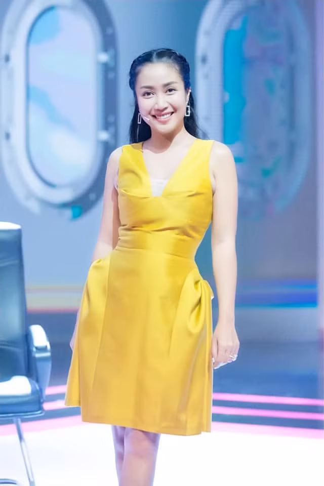 Ốc Thanh Vân tâm sự: "Ngày xưa ai cũng biết tôi là người ‘trâu bò’, lì và giỏi chịu đựng. Nhưng vài năm gần đây, tôi nhận ra sức khỏe không còn được như trước. Tôi chủ động sắp xếp lịch làm việc hợp lý, cân bằng cảm xúc, loại bỏ những điều tiêu cực".