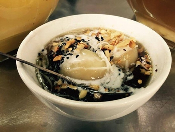 Chè trôi nóng: Mùa đông đến, bánh trôi tàu nóng hổi luôn là món được nhiều người yêu thích, chỉ cần nghĩ đến thôi cũng khiến người ta nóng người. Ảnh: Du lịch văn hóa.