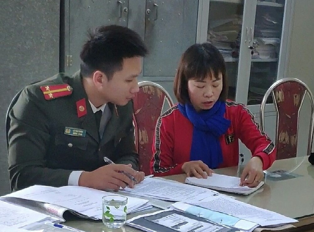 Bị xử phạt vì bàn nhau cách nói xấu TP Giáo dục trên mạng xã hội Bi xu phat vi ban nhau cach noi xau TP Giao duc tren mang xa hoi